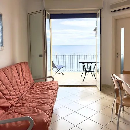 Casa Andrea - Frontemare Con Terrazza Apartament *